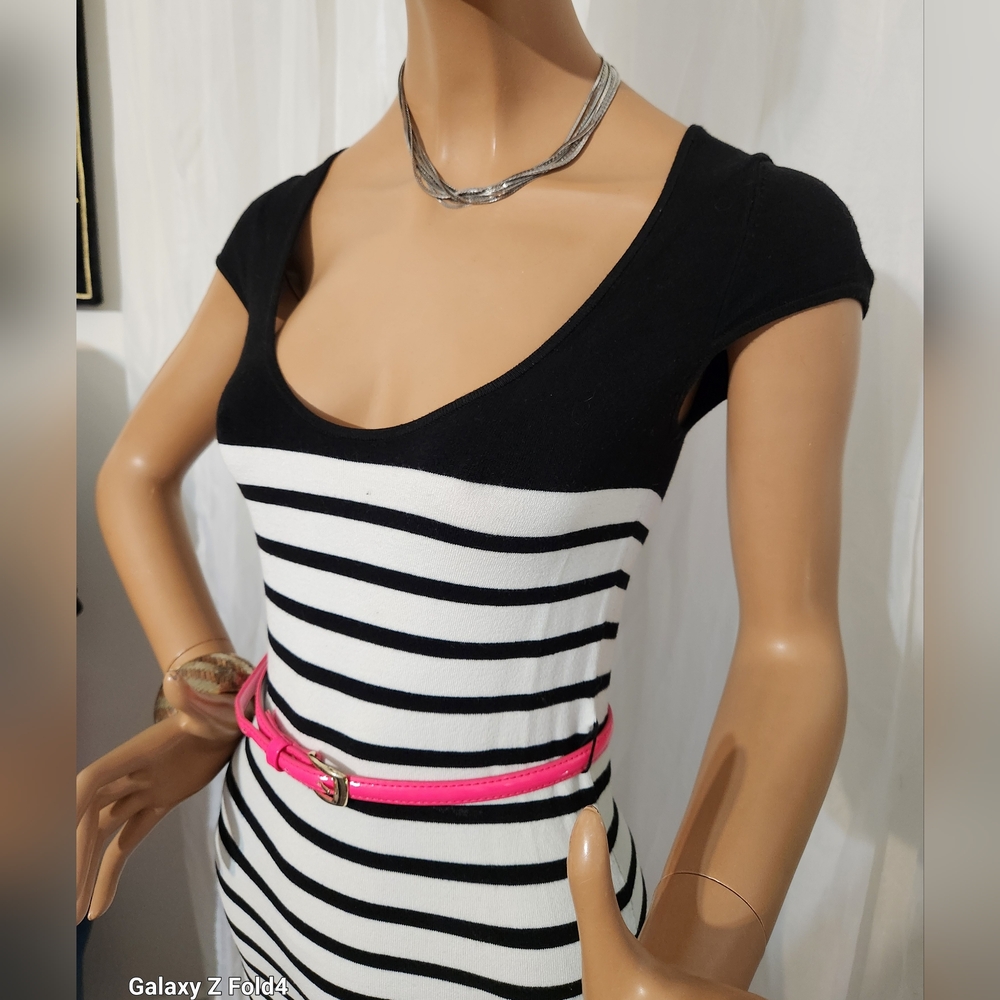 Arden B Black and White Striped Dress with Pink Accents Sz. Small - Picture 2 of 11